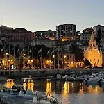 Idyllische Dachwohnung Am Hafen Von Porto Maurizio إمبيريا