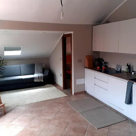 Idyllische Dachwohnung Am Hafen Von Porto Maurizio * 因佩里亚