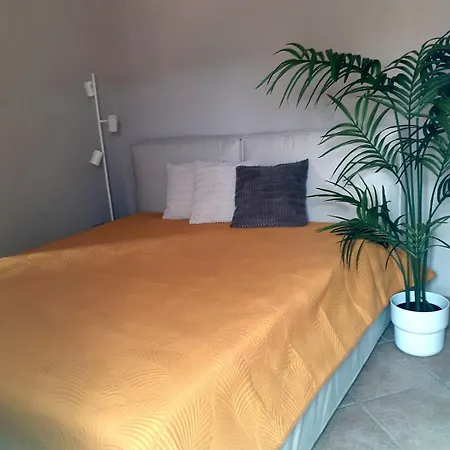 Idyllische Dachwohnung Am Hafen Von Porto Maurizio Apartment Imperia