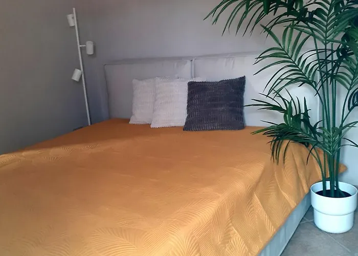 Idyllische Dachwohnung Am Hafen Von Porto Maurizio Apartamento Imperia