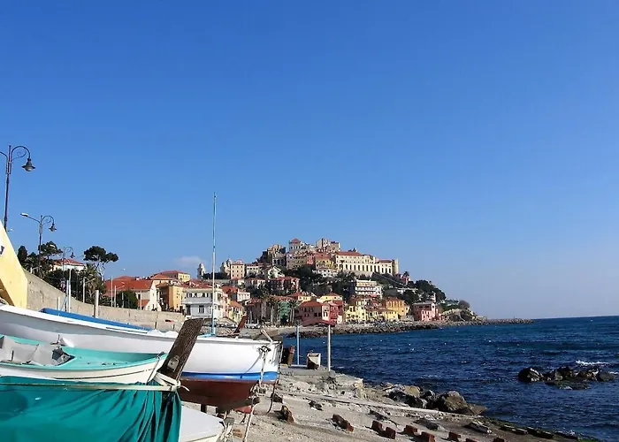 Idyllische Dachwohnung Am Hafen Von Porto Maurizio Διαμέρισμα Imperia